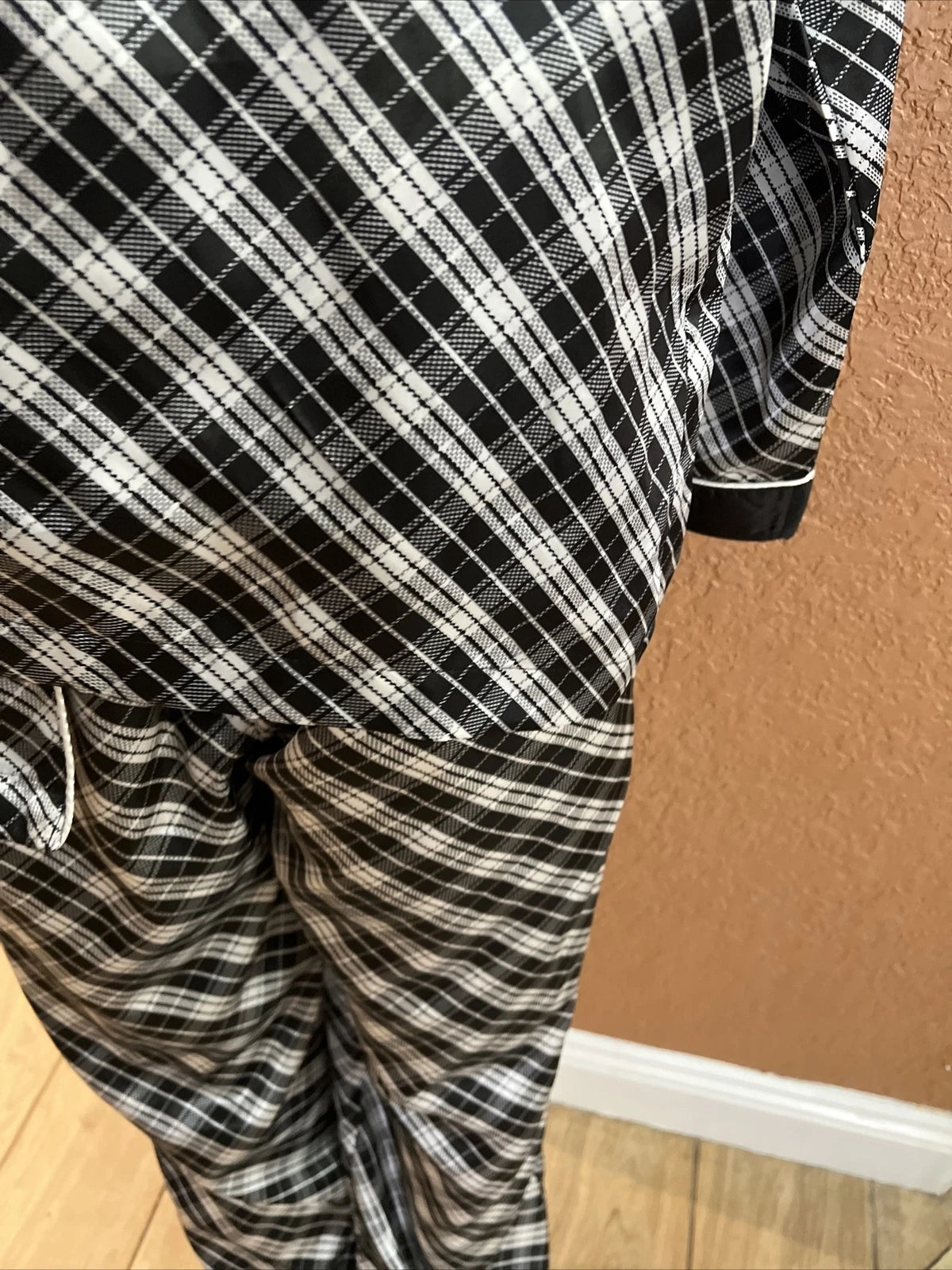 Steve Harvey Black & White Plaid  Men's   2 Pc Pajama Set  NWTS yb2