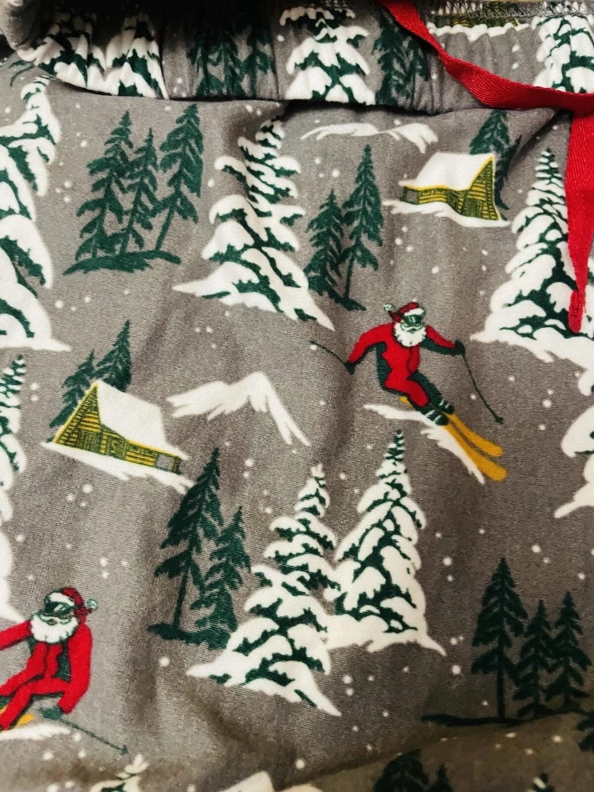 North Pole Trading Co.  Men’s Pajama Set (Adult XL)