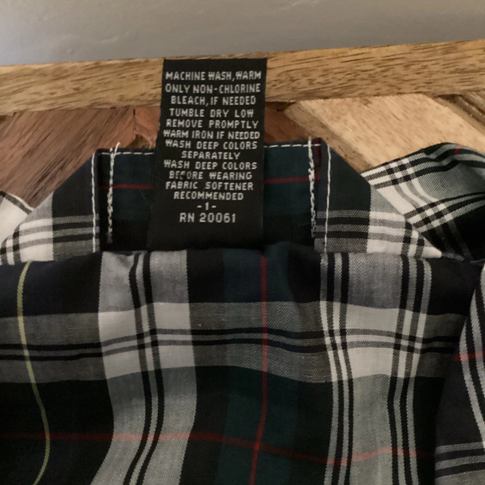 Bill Blass Pajama Set Men’s Size L Green Plaid Long Sleeve Lightweight NWT