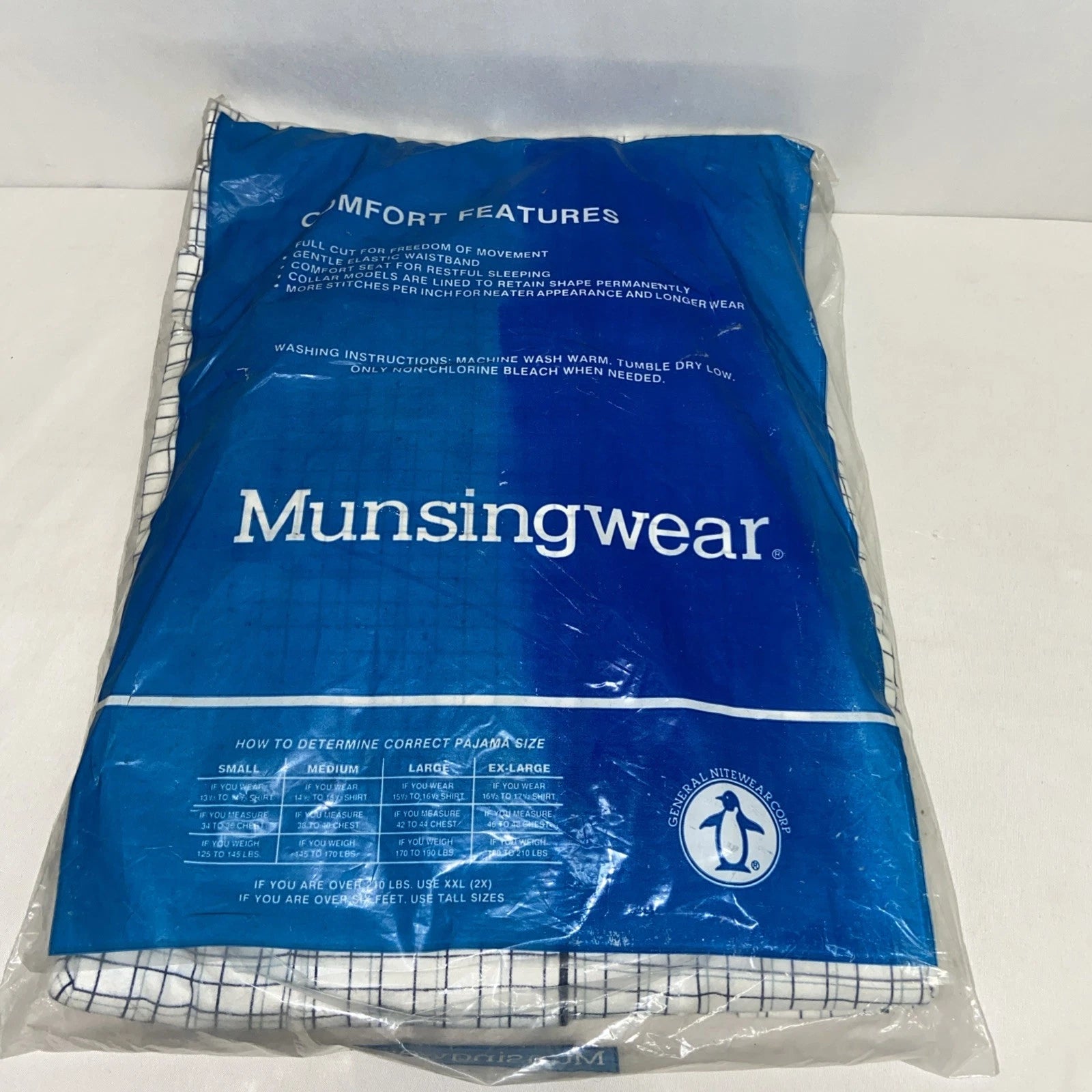 Munsingwear Sleepwear Flannel Pajama NEW IN PACKAGE Size Small L23