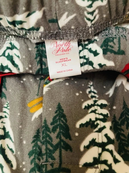 North Pole Trading Co.  Men’s Pajama Set (Adult XL)
